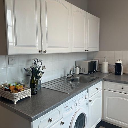 בלפר Courtyard Holiday Apartments מראה חיצוני תמונה