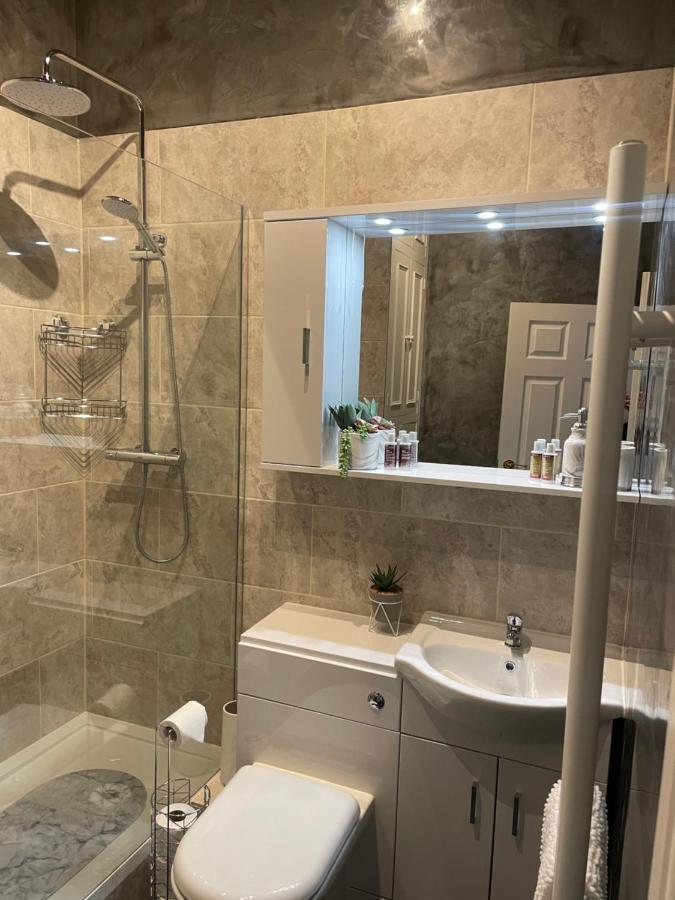 בלפר Courtyard Holiday Apartments מראה חיצוני תמונה