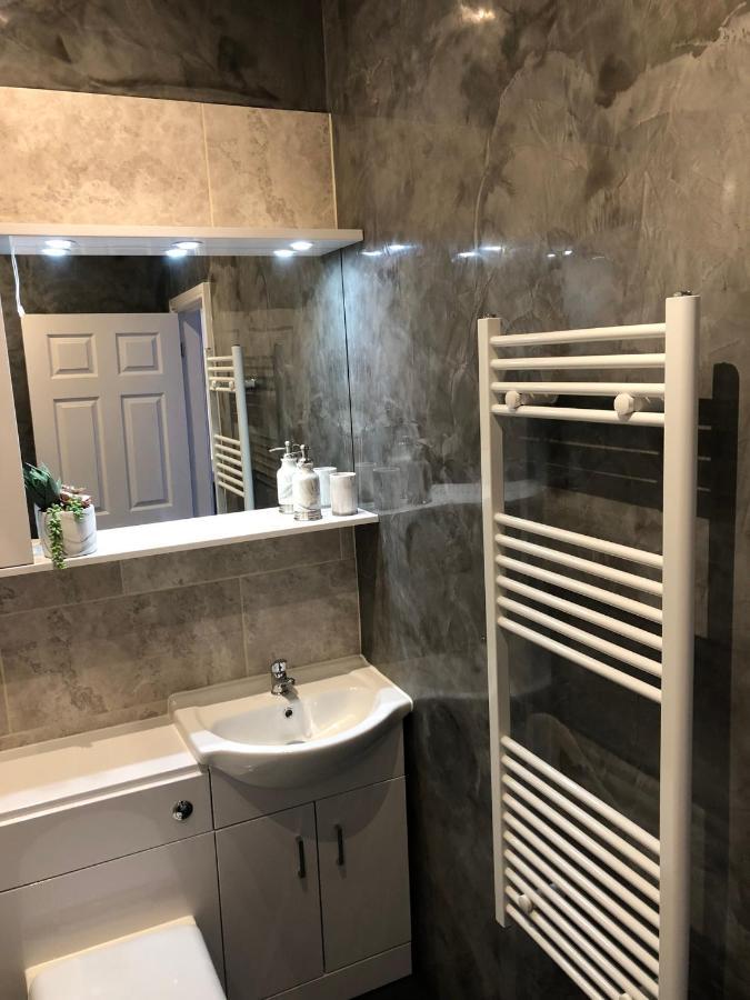בלפר Courtyard Holiday Apartments מראה חיצוני תמונה