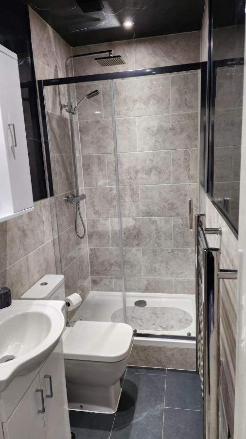 בלפר Courtyard Holiday Apartments מראה חיצוני תמונה