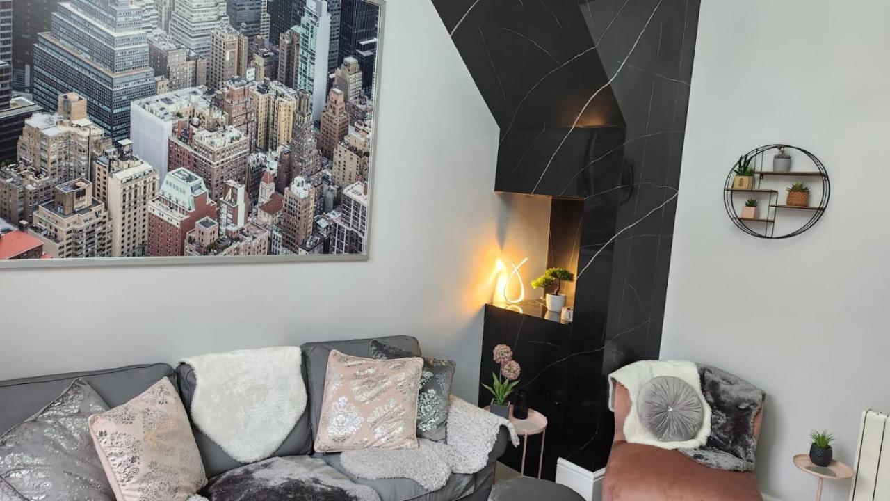 בלפר Courtyard Holiday Apartments מראה חיצוני תמונה