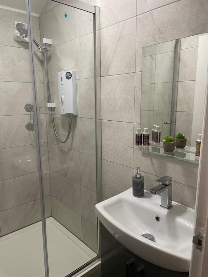 בלפר Courtyard Holiday Apartments מראה חיצוני תמונה