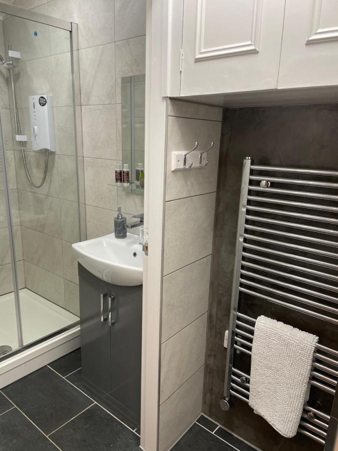 בלפר Courtyard Holiday Apartments מראה חיצוני תמונה