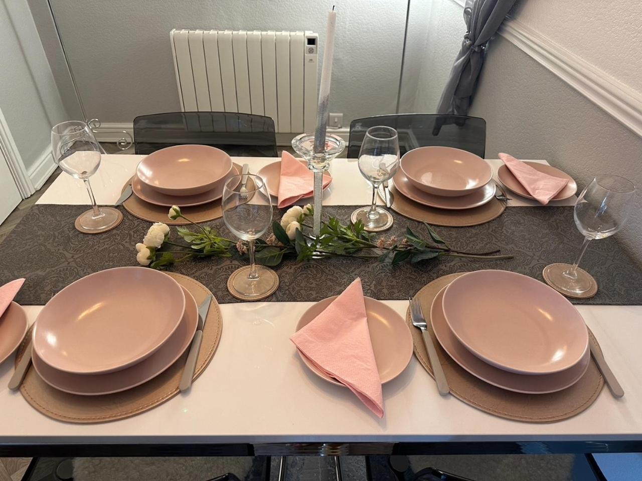 בלפר Courtyard Holiday Apartments מראה חיצוני תמונה