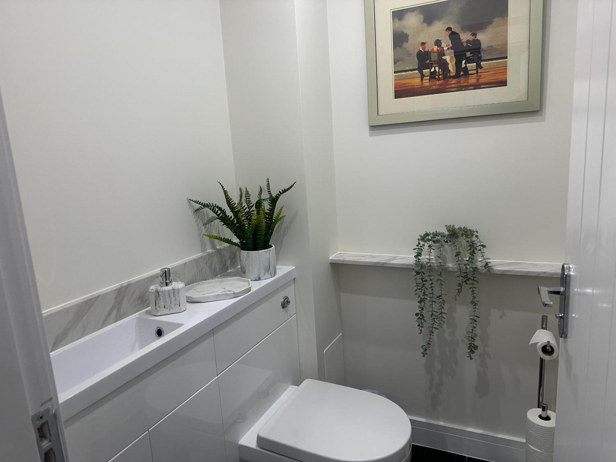 בלפר Courtyard Holiday Apartments מראה חיצוני תמונה