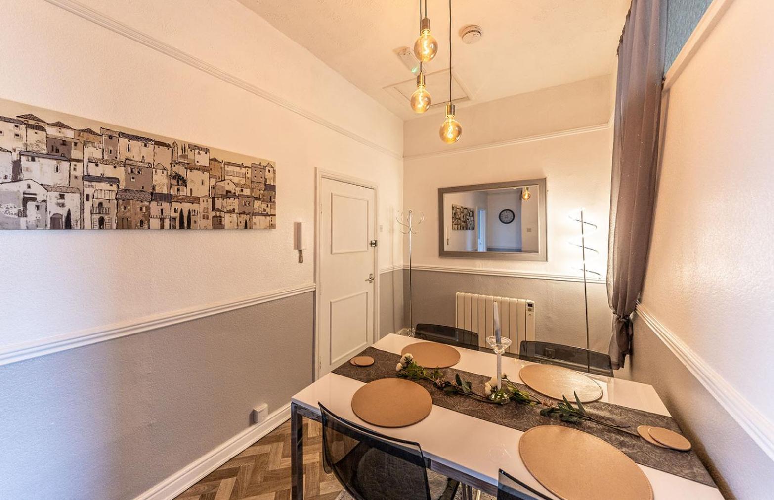 בלפר Courtyard Holiday Apartments מראה חיצוני תמונה