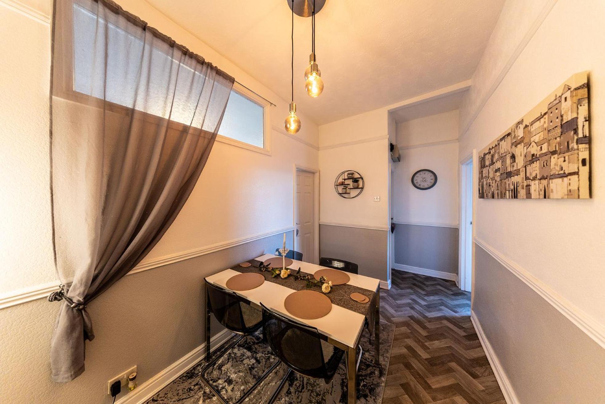 בלפר Courtyard Holiday Apartments מראה חיצוני תמונה